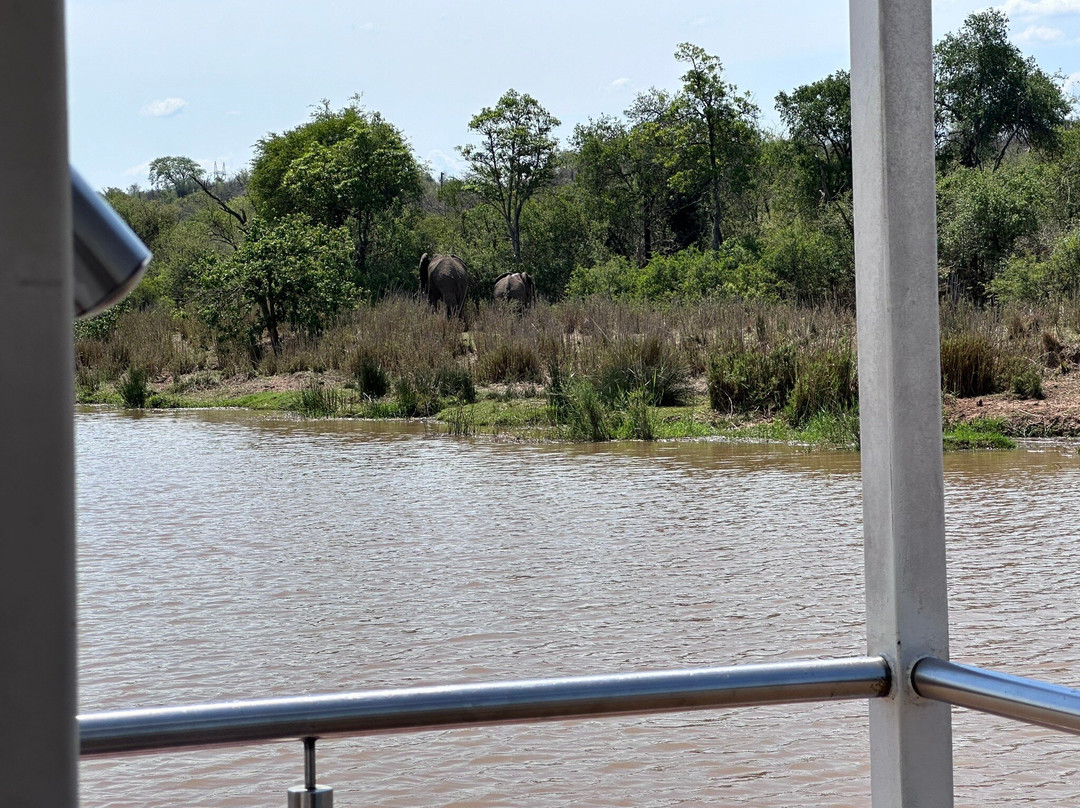 Kambaku 2 Boat Safaris & Lodge-伐拉博瓦必去景点