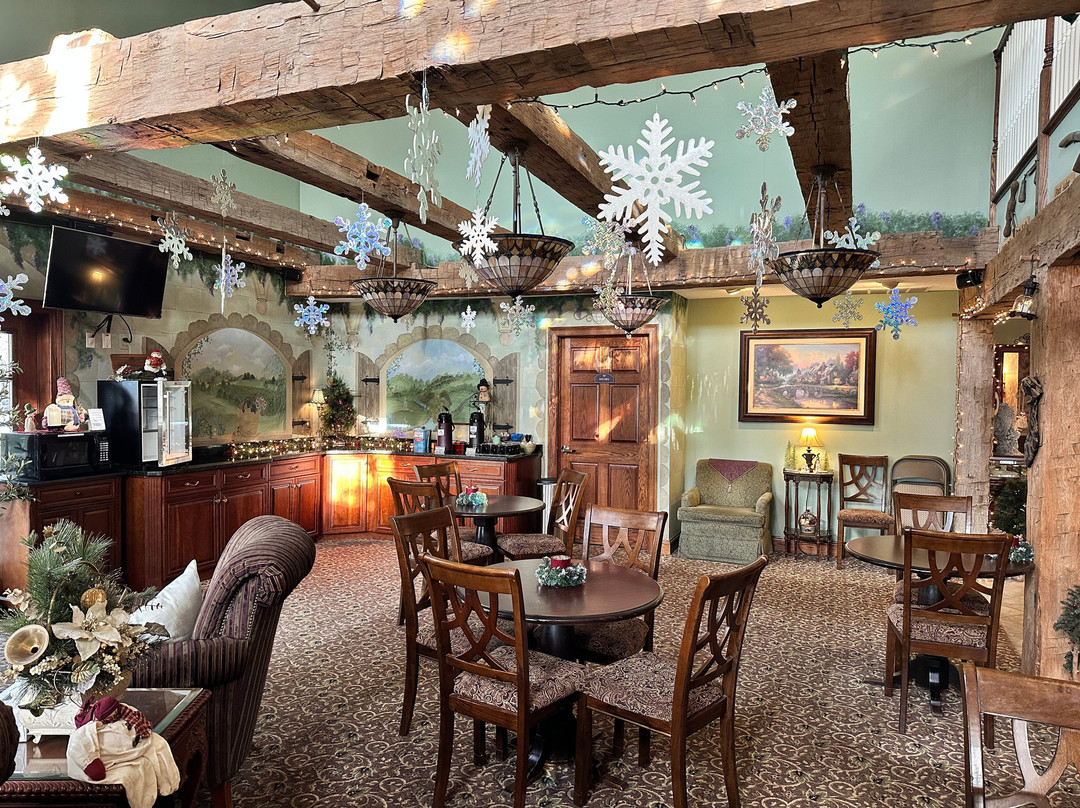 Hearthstone Inn & Suites主图