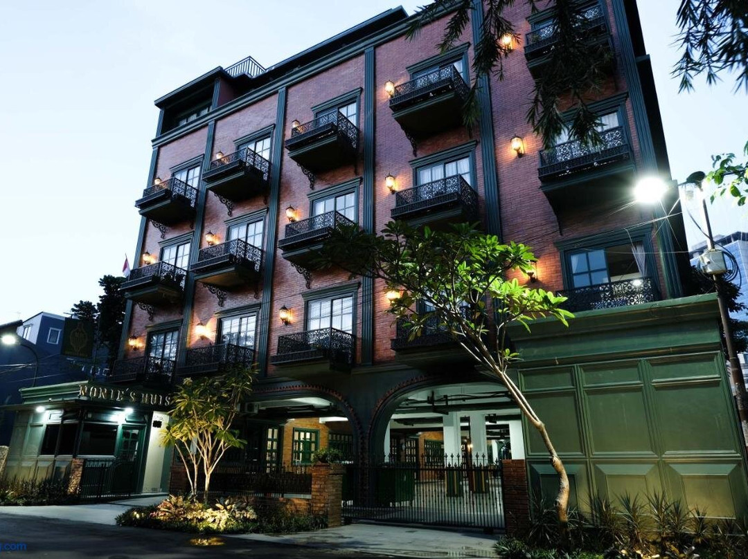 Nonies Huis Cibubur