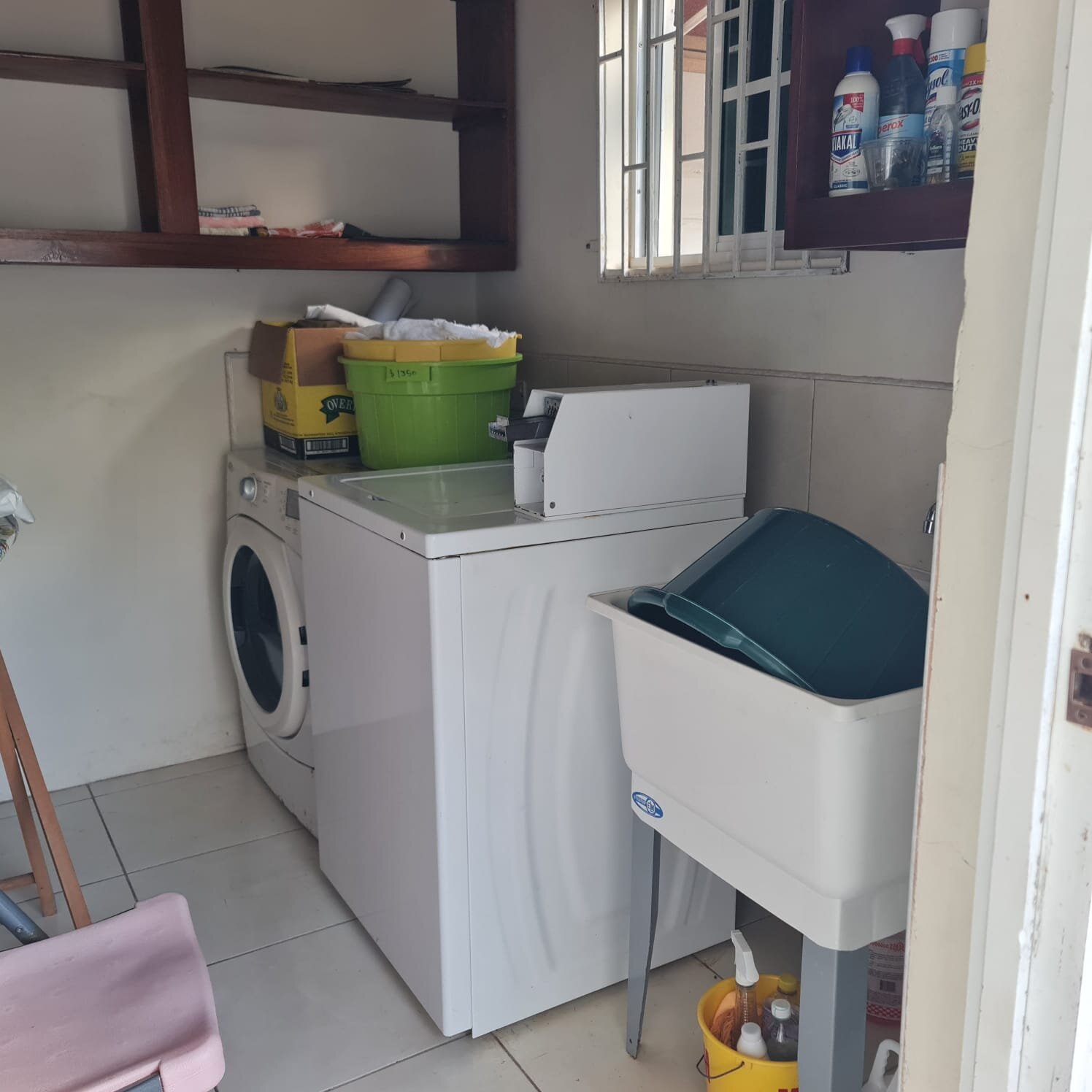 Paradise Place-官方