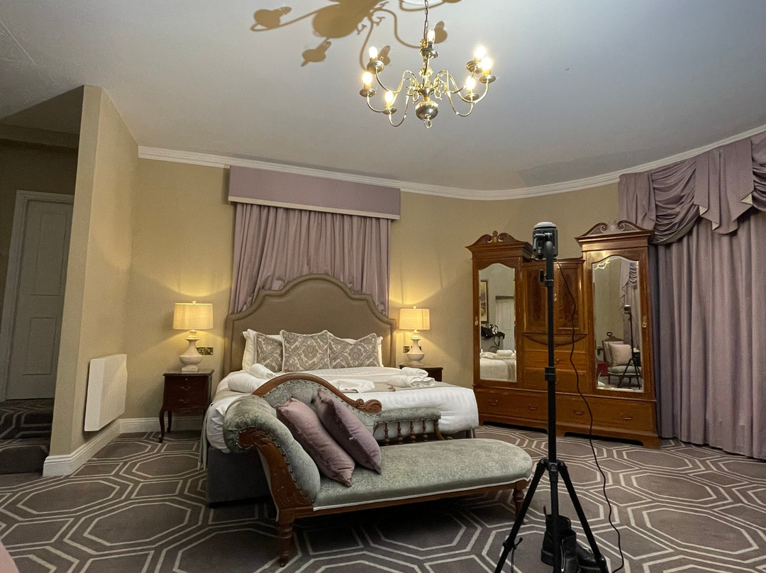 Castle Oaks House Hotel主图