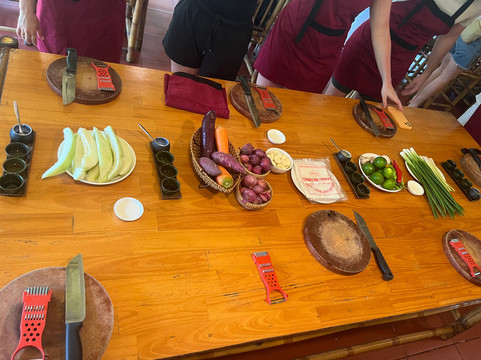 Unique Tours-河内必去景点