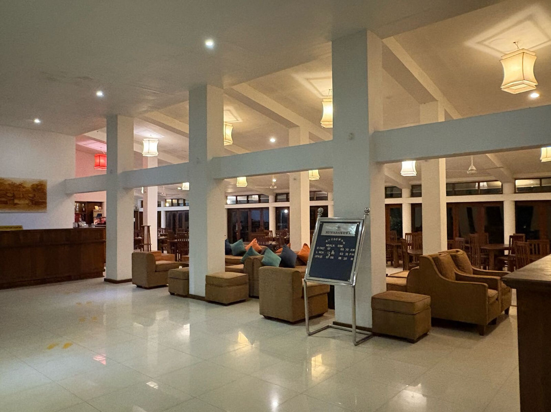 努瓦拉威娃湖边酒店