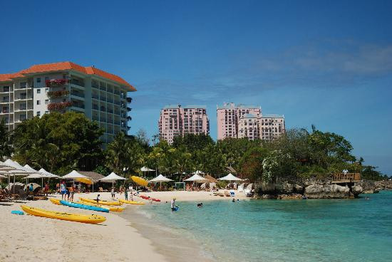 香格里拉麦丹岛度假酒店主图