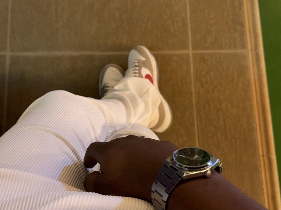 Swiss Empire Lounge