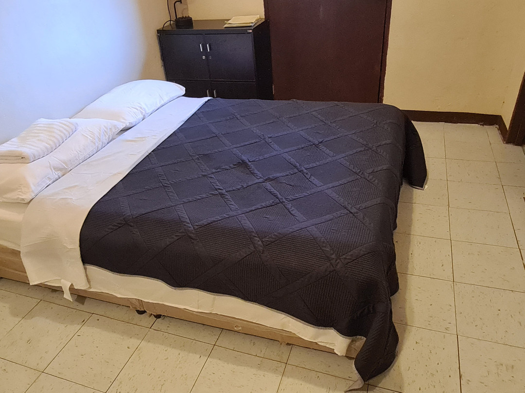 Yvonne's Hotel主图