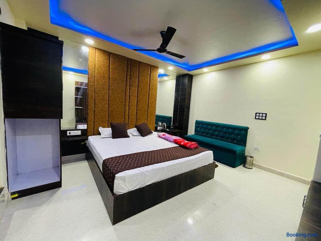 Hotel Swagatam and Makhan Bhog Lahan