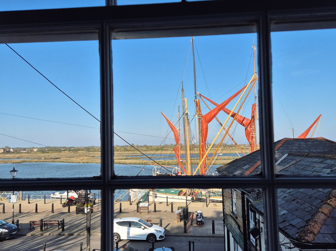 Jolly Sailor- Fish on The Quay主图