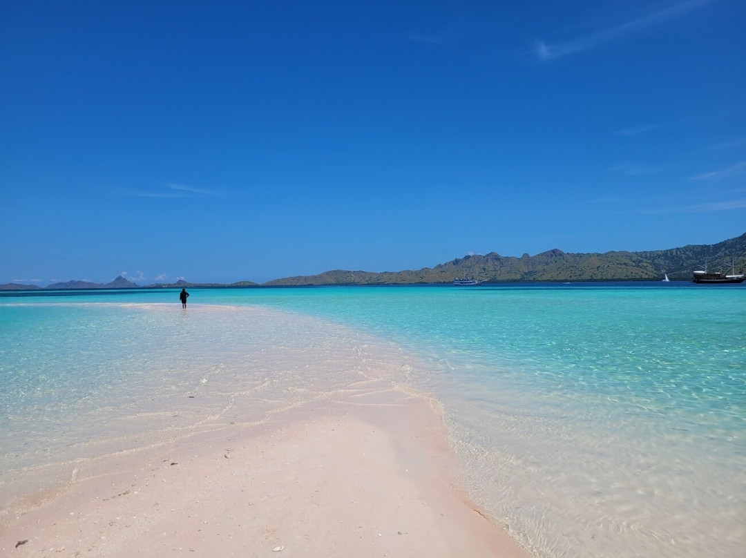 Taka Makassar Island景点图片