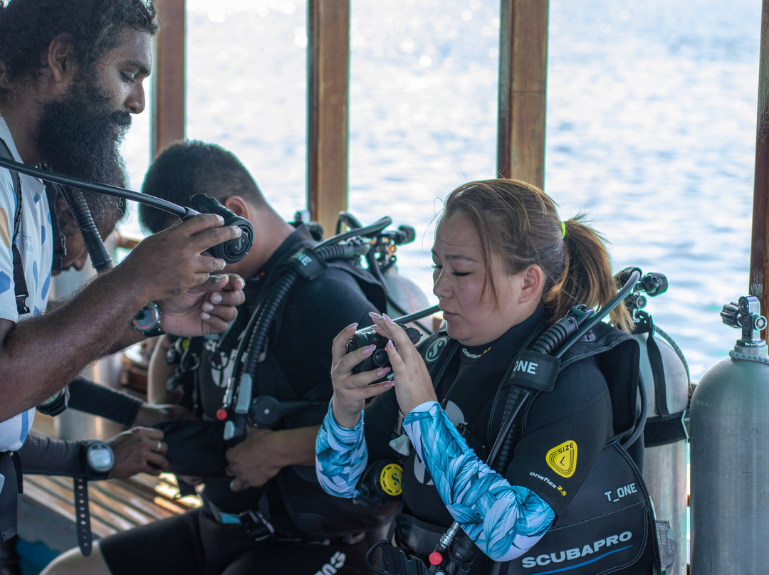 Mahi Mahi Dive & Watersports-Dhiffushi Island必去景点