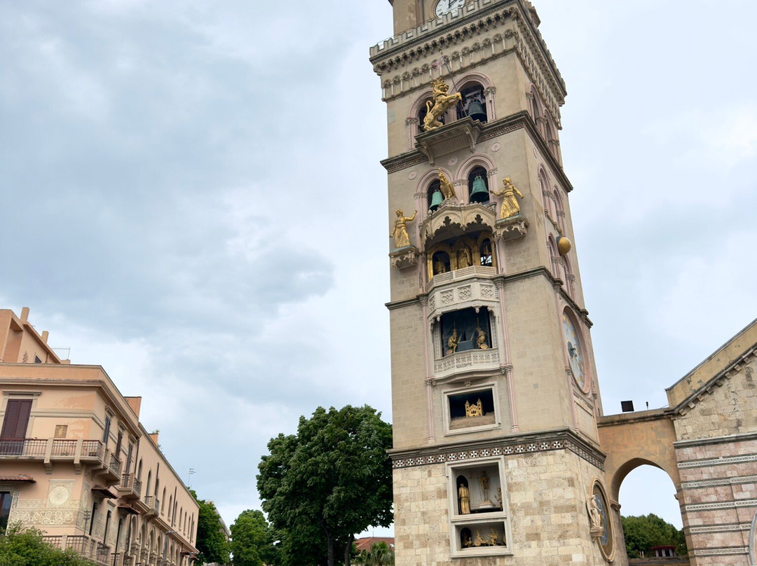 Bell Tower and Astronomical Clock (Orologio Astronomico)景点图片