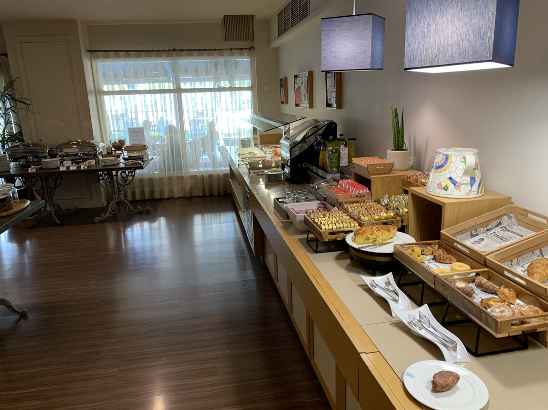 最佳西方地中海酒店主图