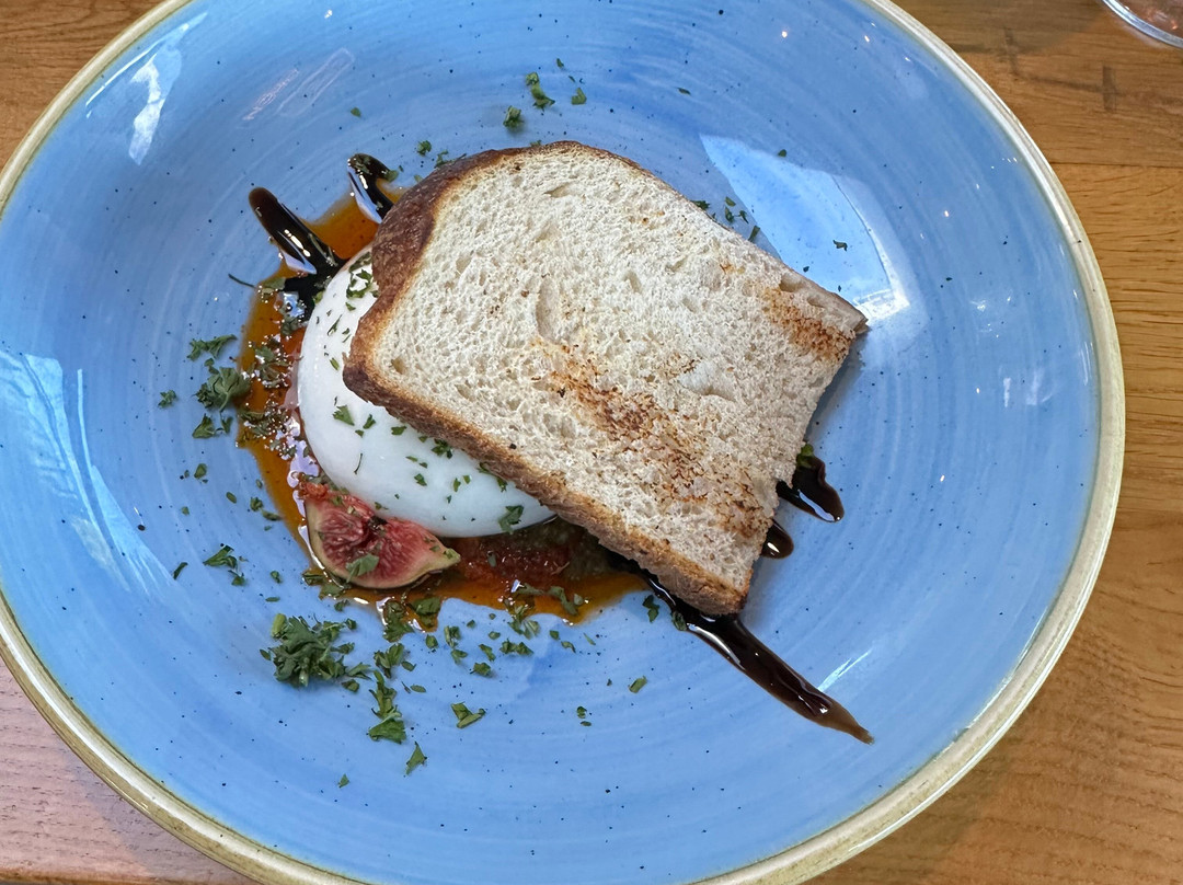 N°4 Med Bar & Restaurant