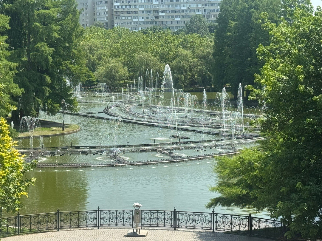 Parcul Alexandru Ioan Cuza-布加勒斯特必去景点