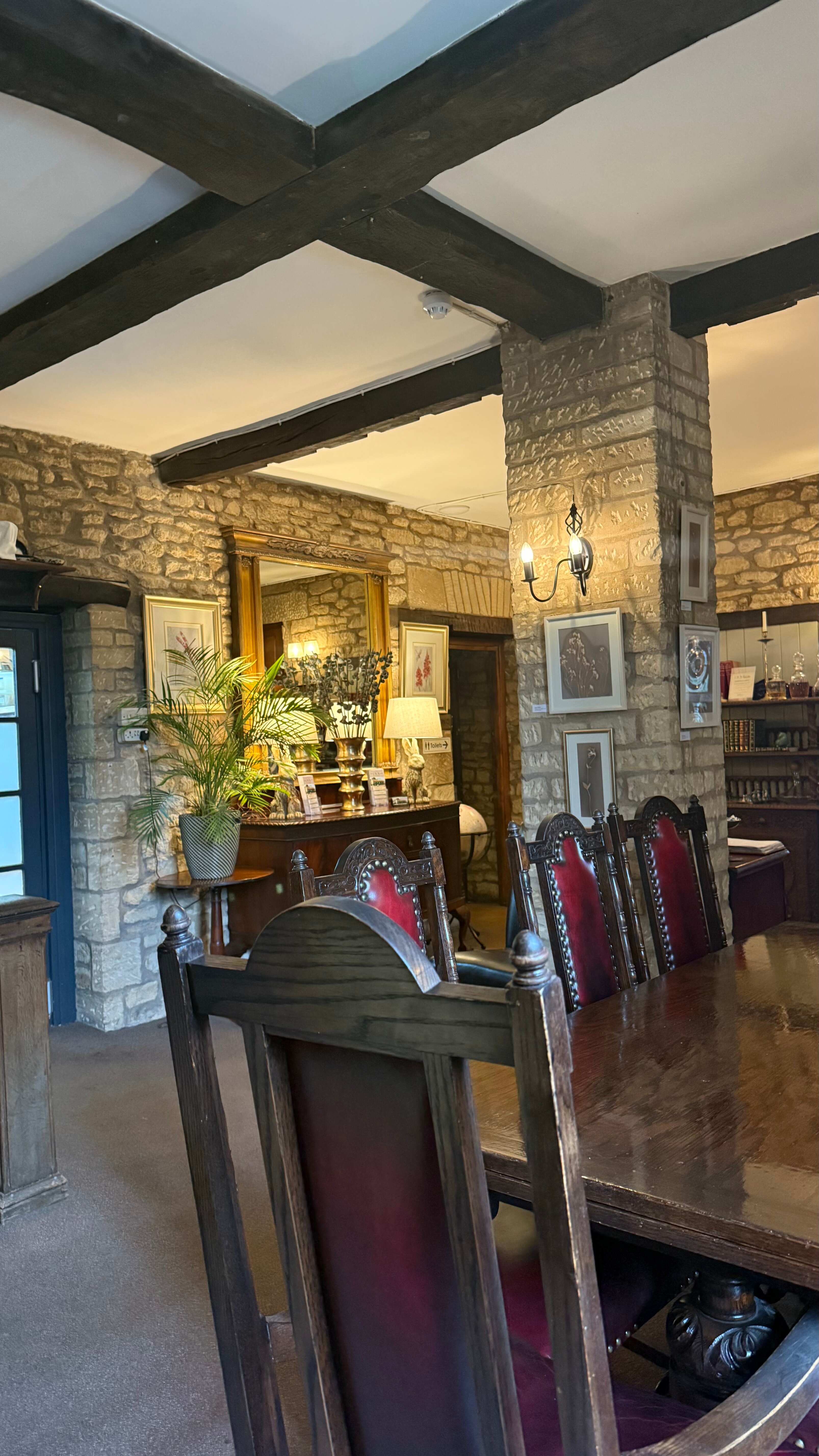 Inn For All Seasons-官方