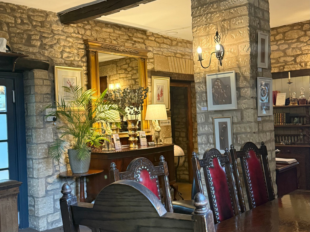 Inn For All Seasons主图