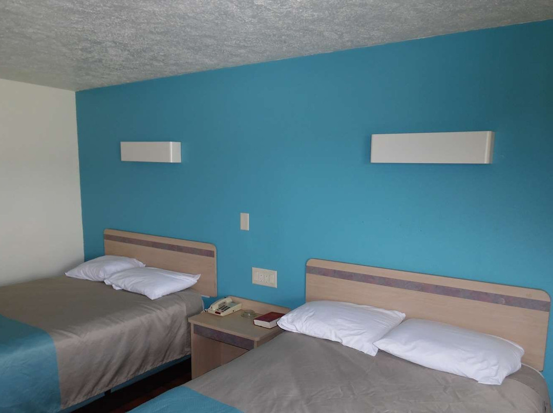 Motel 6 Columbus, MS