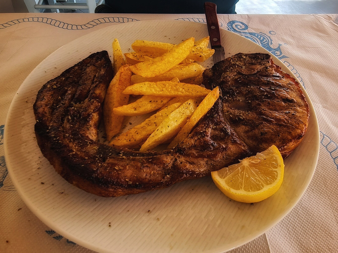 Suzi's Family Tavern