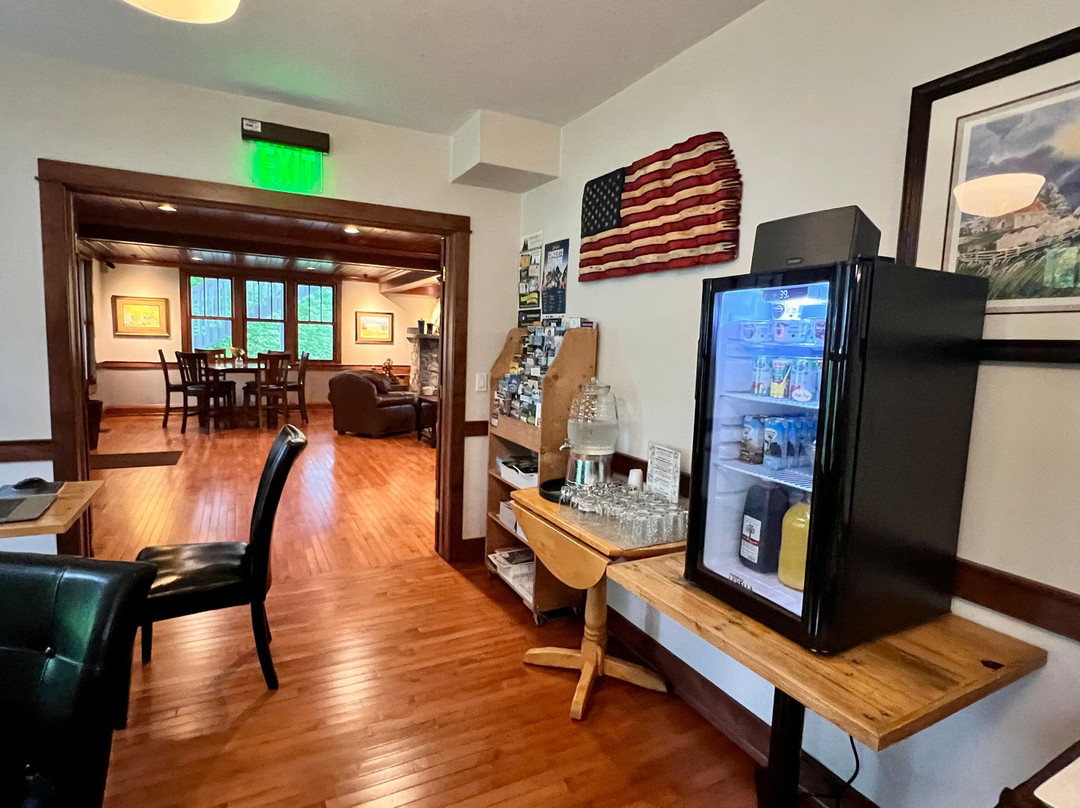 Liberty Lodge At Sister Bay主图