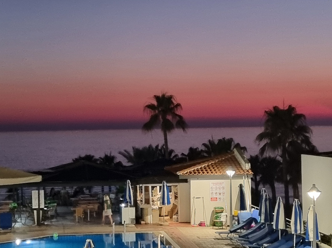 Helios Bay Hotel主图