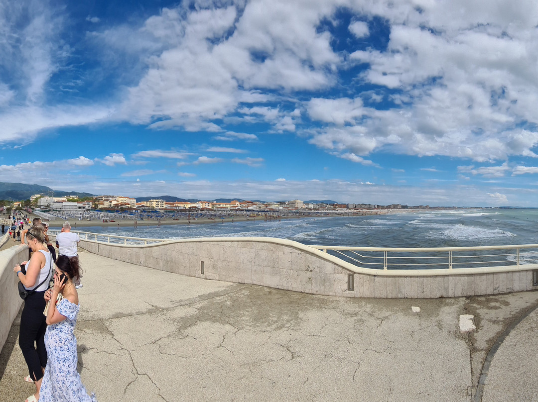 Pontile Bellavista Vittoria-Lido di Camaiore必去景点