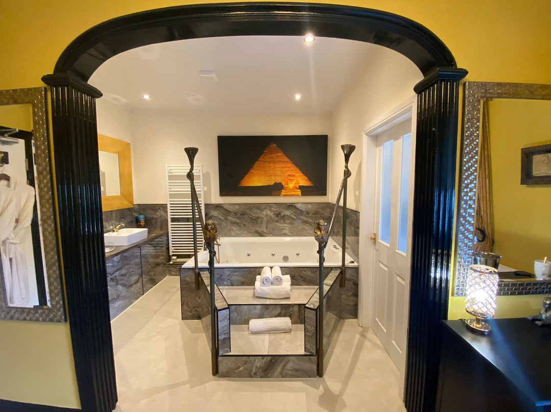 St Hilda's Complex主图