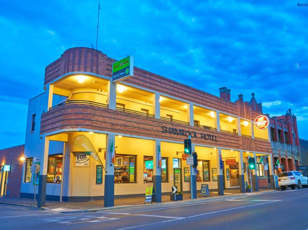 香石酒店
