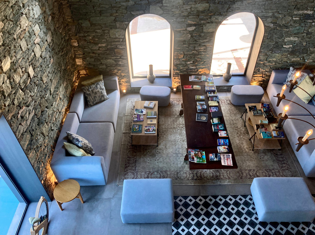 Porto Plomari Hotel