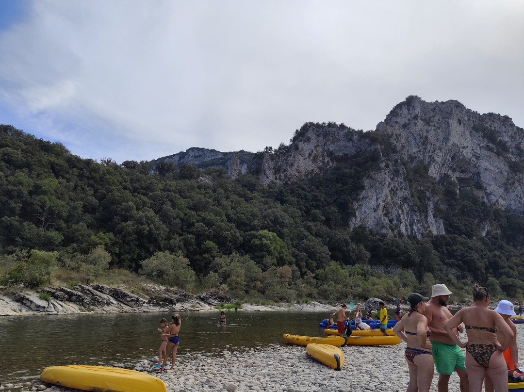 Action Canoe-Kayak La Vernede-瓦隆蓬达尔克必去景点