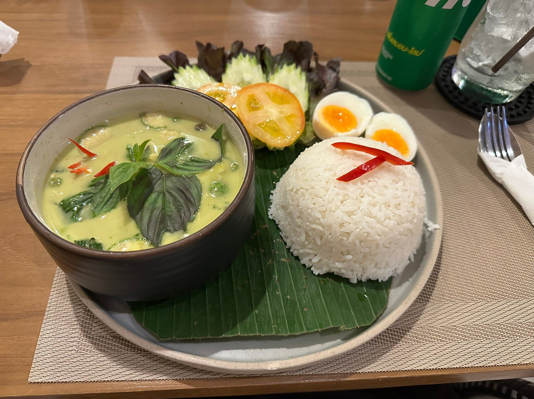 Kan's Haus Cafe & Bistro