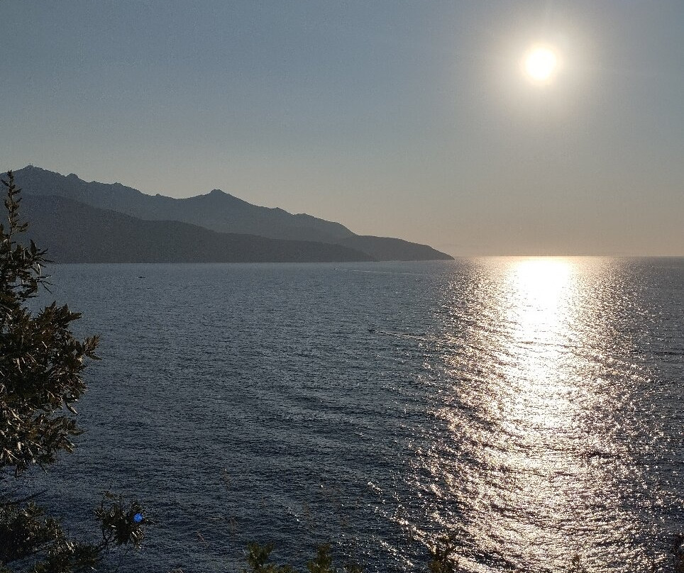 Forno Beach-Scaglieri必去景点