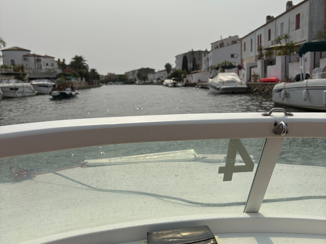 Canals I Mar-艾姆布里亚布拉瓦必去景点