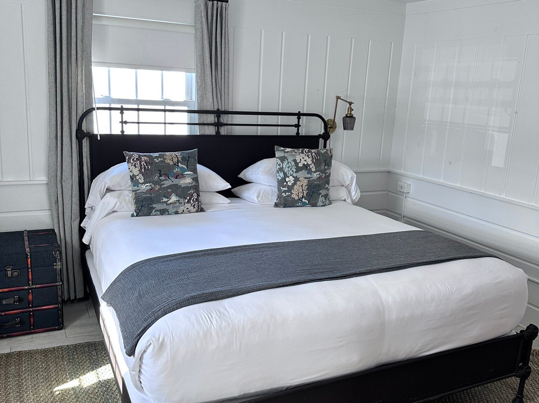 The Coonamessett主图