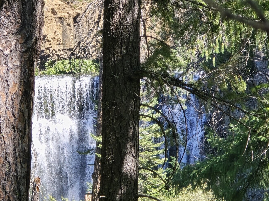 McCloud River’s Three Waterfalls-McCloud必去景点