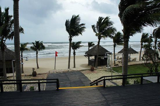 岘港皇冠假日酒店主图