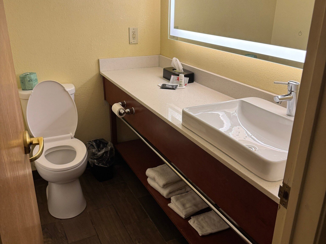 Baymont by Wyndham Mishawaka South Bend Area主图