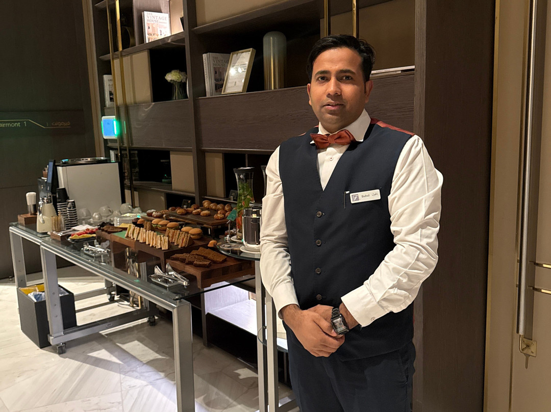 拉姆拉费尔蒙服务公寓酒店主图