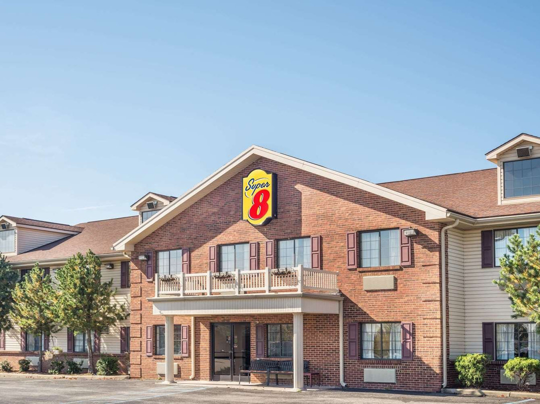 Super 8 by Wyndham Madison/Hanover Area