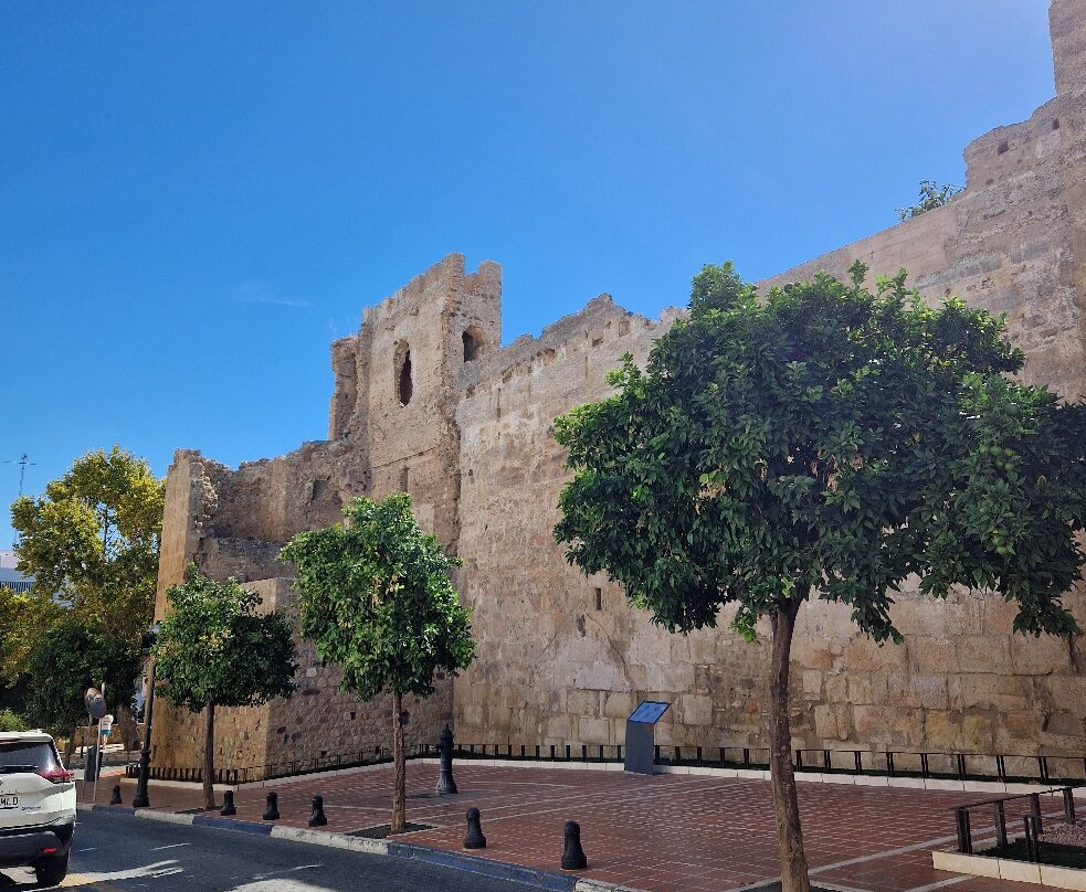 Murallas del Castillo (Las)-马贝拉必去景点