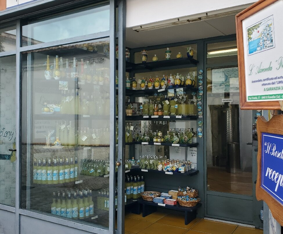 Liquorificio Artigianale Profumi della Costiera-拉韦洛必去景点