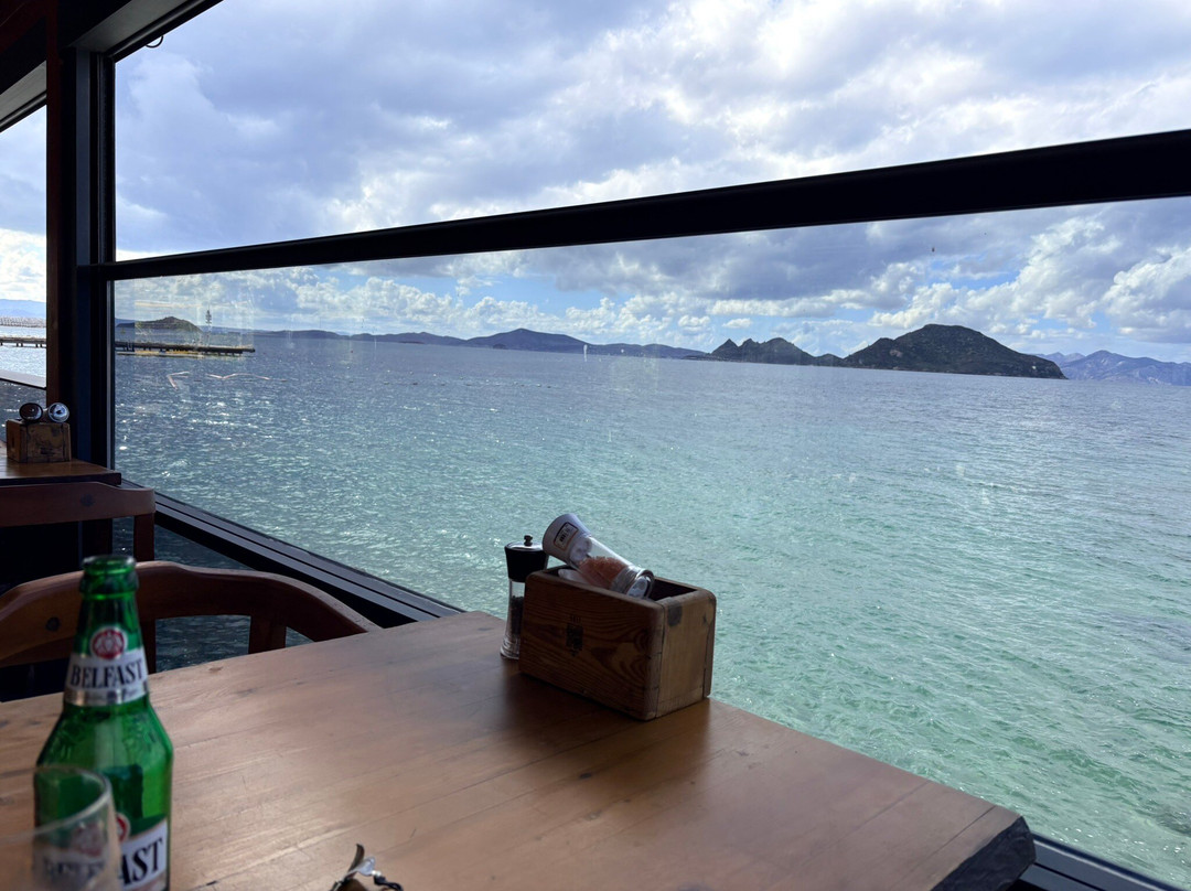 Salt Kitchen & Lounge