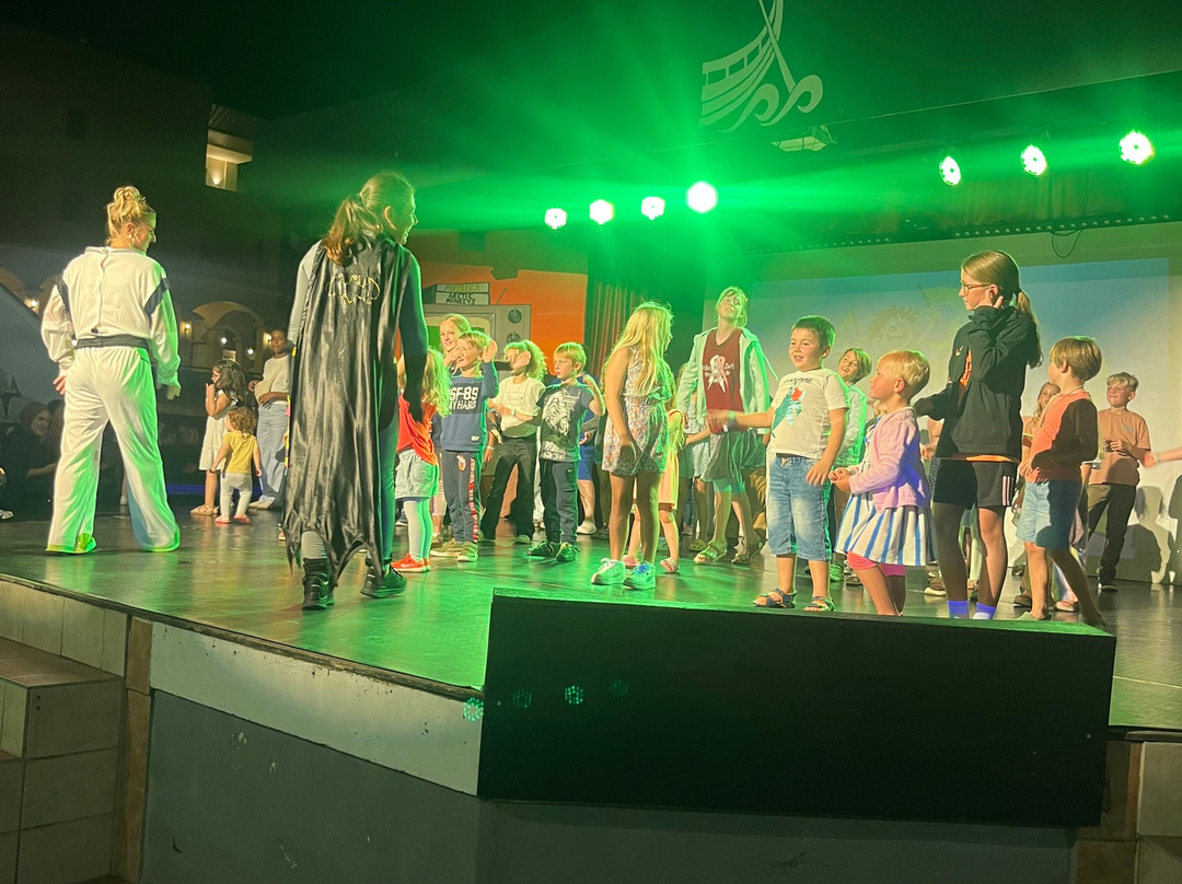 林多思公主酒店主图