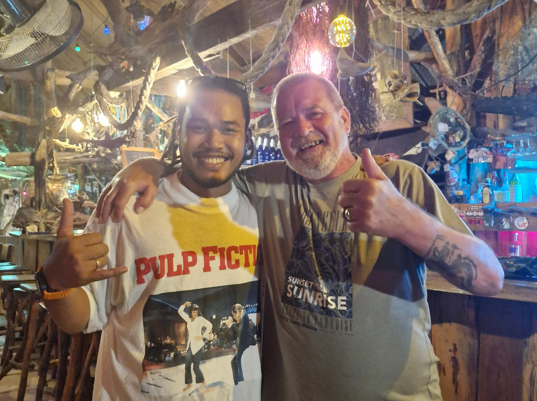 Fat Shark Bar-库克卡克海滩必去景点