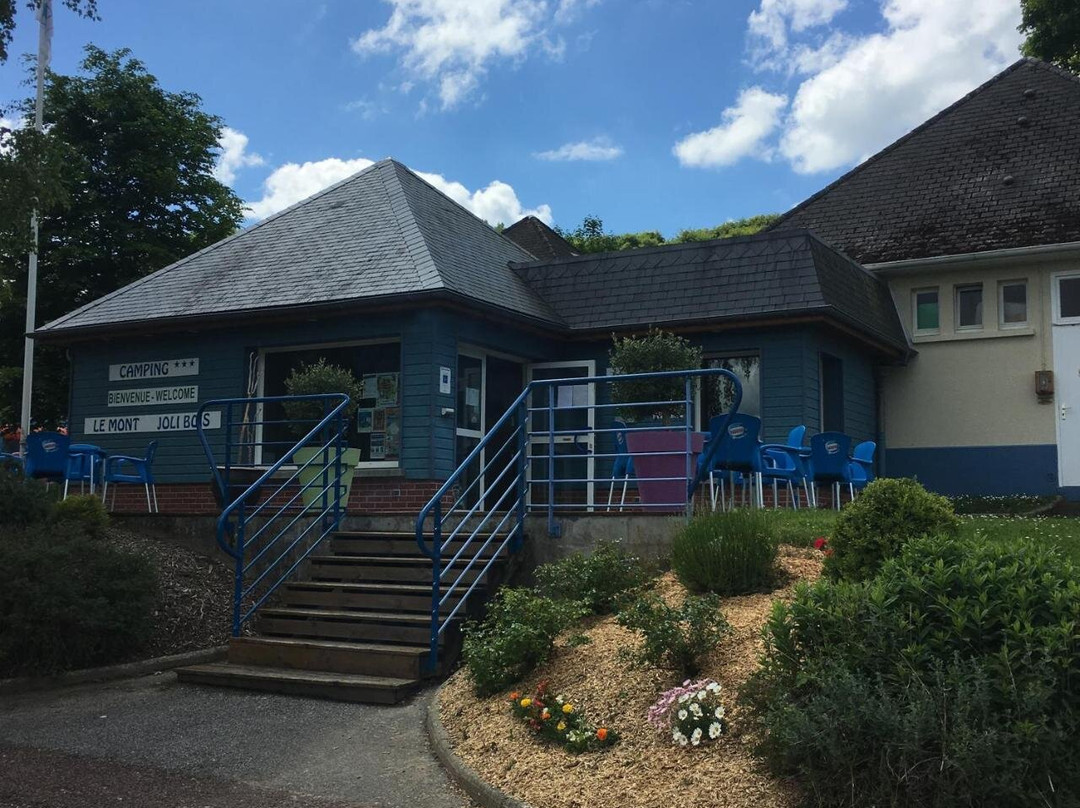 波伊朱利山露营酒店
