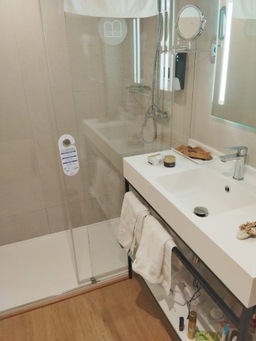 GHT克斯塔布艾瓦&Spa水疗酒店-浴室