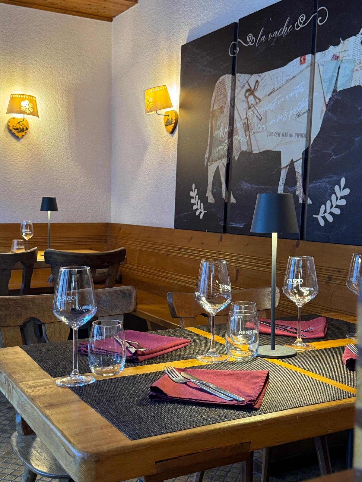 Hotel Restaurant La Tour D'Ai-餐饮