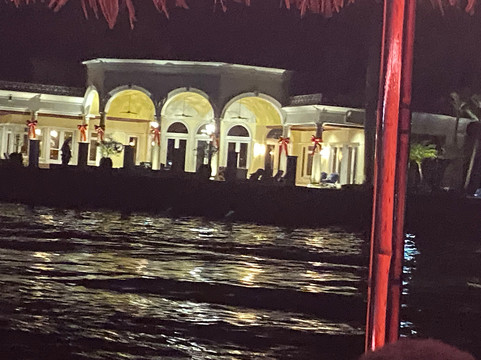 Tiki Taxi & Cruises-博因顿海滩必去景点