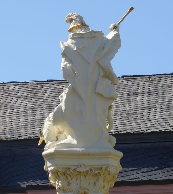 Saint George's Fountain-特里尔必去景点