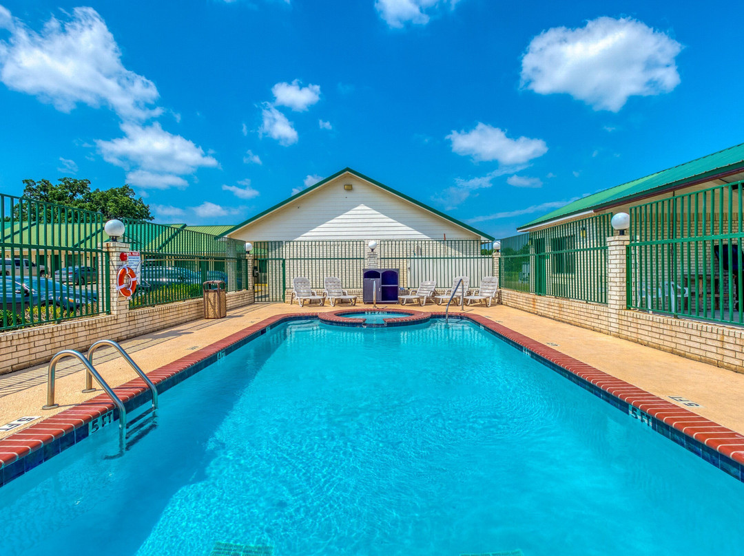 OYO Hotel Yoakum West主图