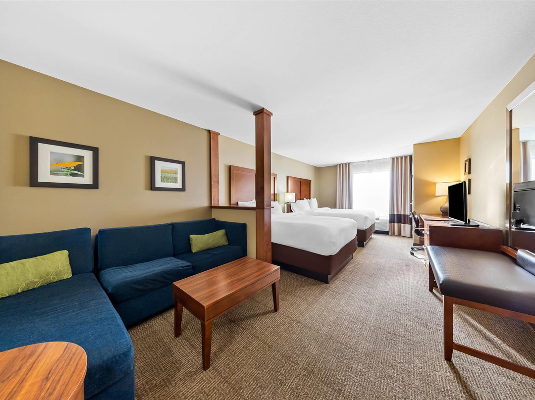 Comfort Inn & Suites West - Medical Center主图